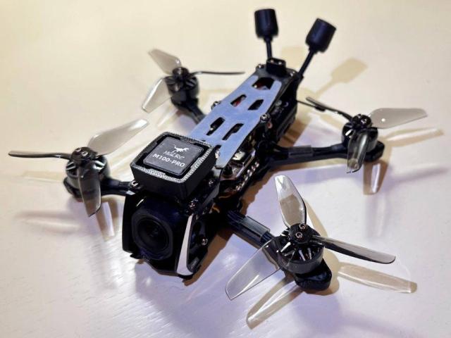 Продам кастомний дрончик