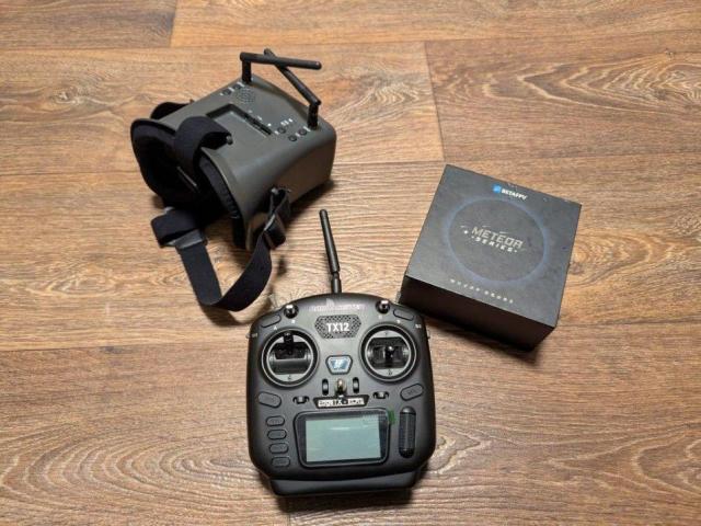FPV-комплект BETAFPV Meteor75 Pro + goggles + RadioMaster T