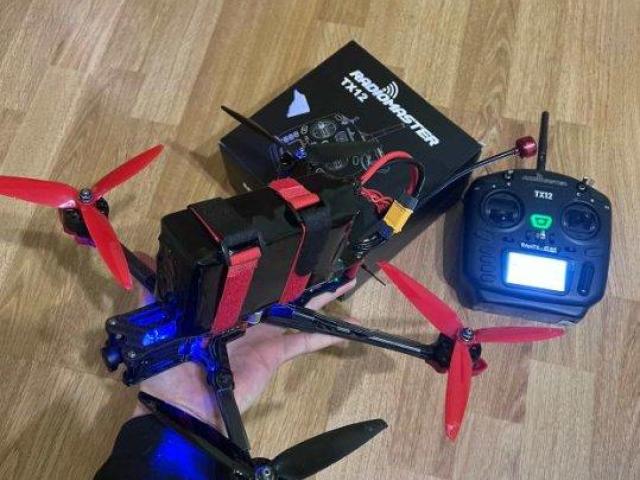 Продаю свого дрона з апаратурою 7