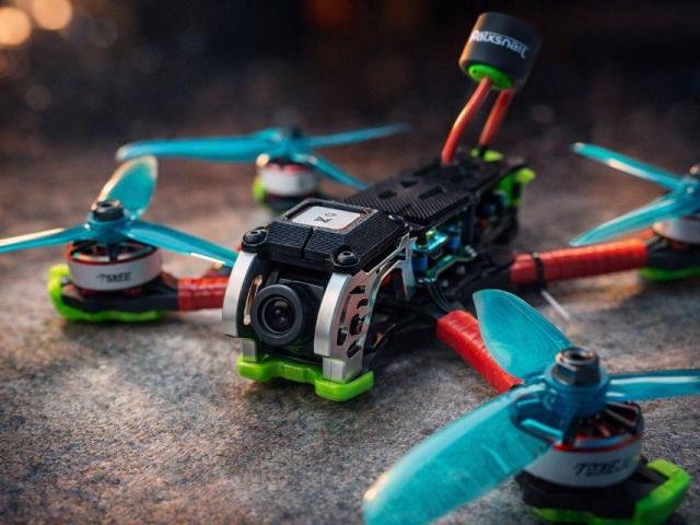 Продам дрон 5дюймів аналог , на рамі mark 5